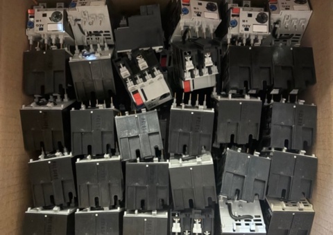 Ca 190 st motorskydd – AEG b05 / Schneider Electric – oanvända i originalförpackning