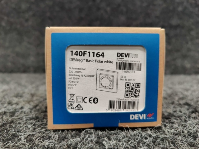 1596145-4 12 st Golvtermostater DEVIreg Basic Polar vit