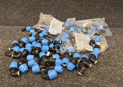 83 pcs Angle couplings Georg Fischer
