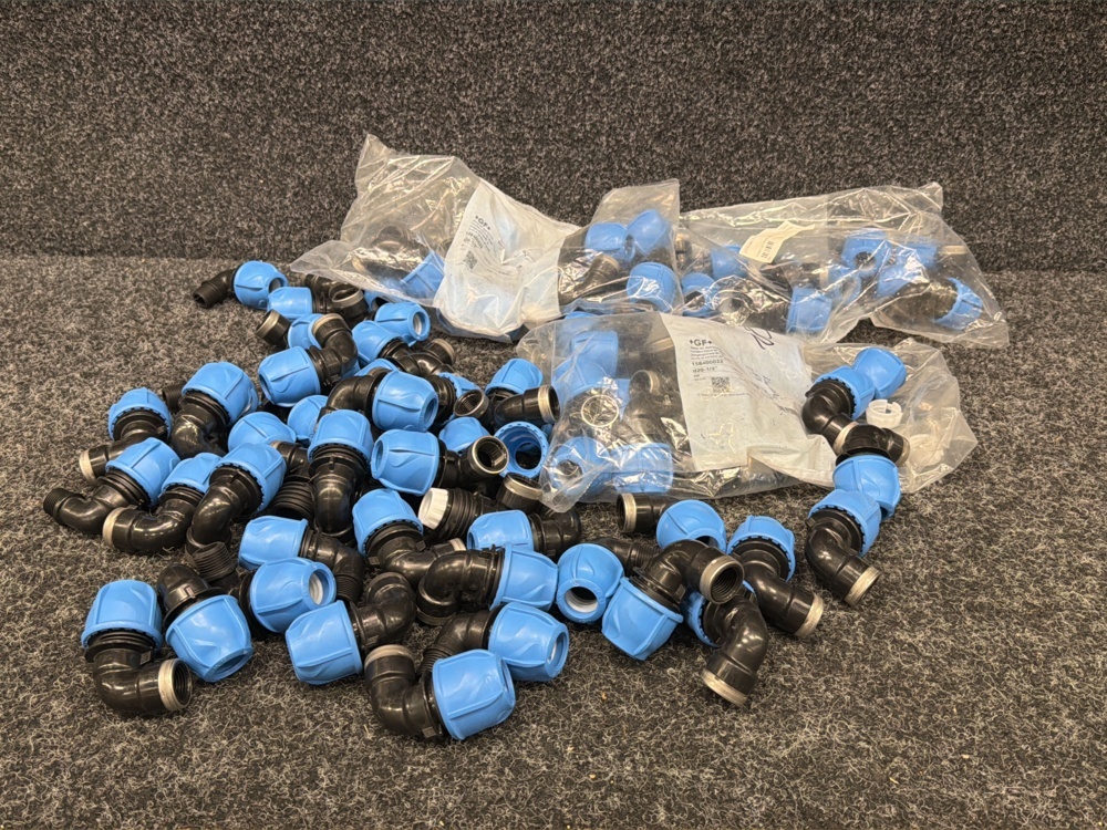 1596167-1 83 pcs Angle couplings Georg Fischer
