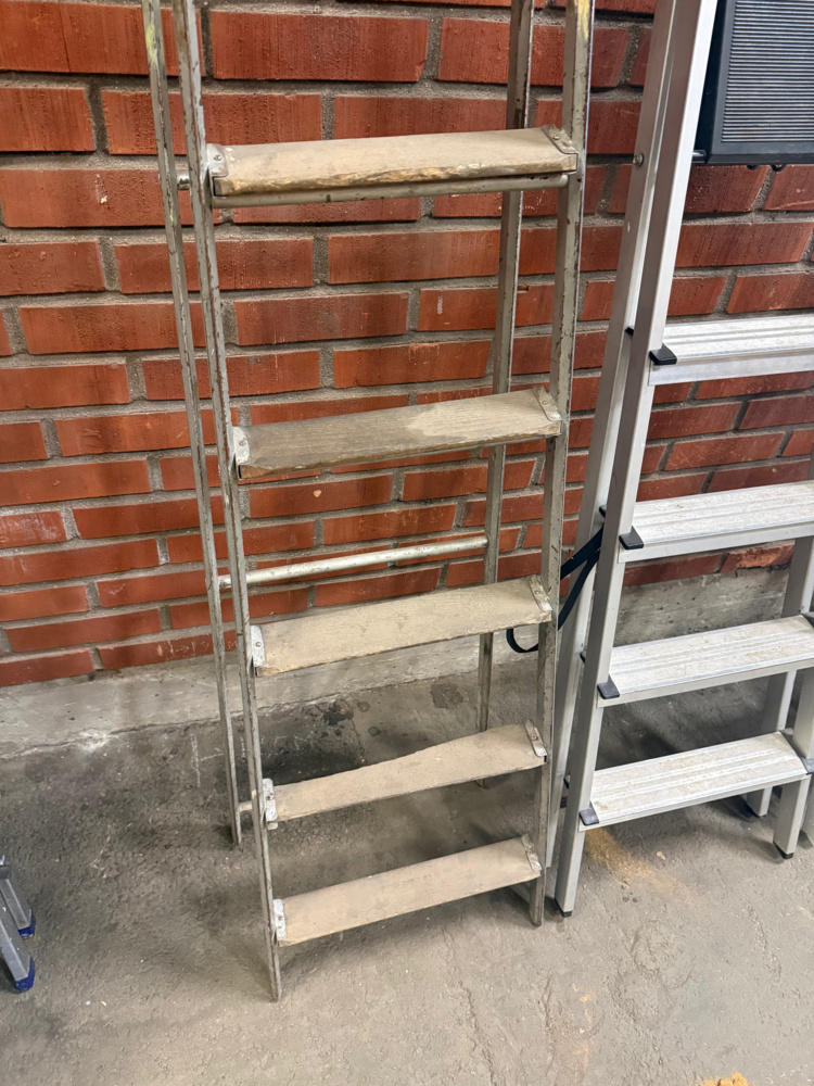 1592866-2 Stegar 4st