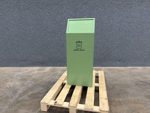 1593915-2 Sorteringskärl MELROSE 69 liter, ljusgrön