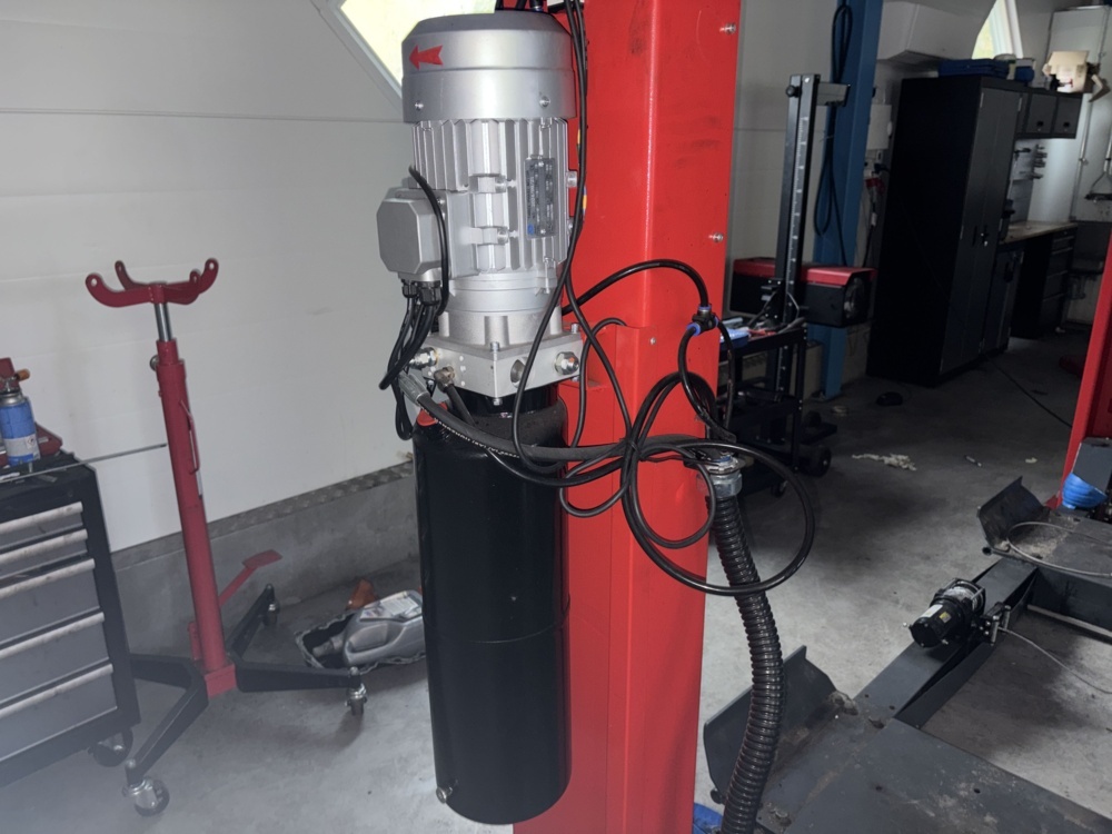 1576460-2 Four-pillar lift 6400 kg - Nimalift 4P64E -2024