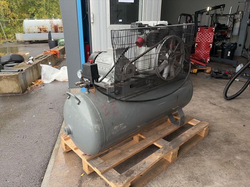 1576461-2 Compressor - Pela Tools Z-0.6/8-5.5HP -2023