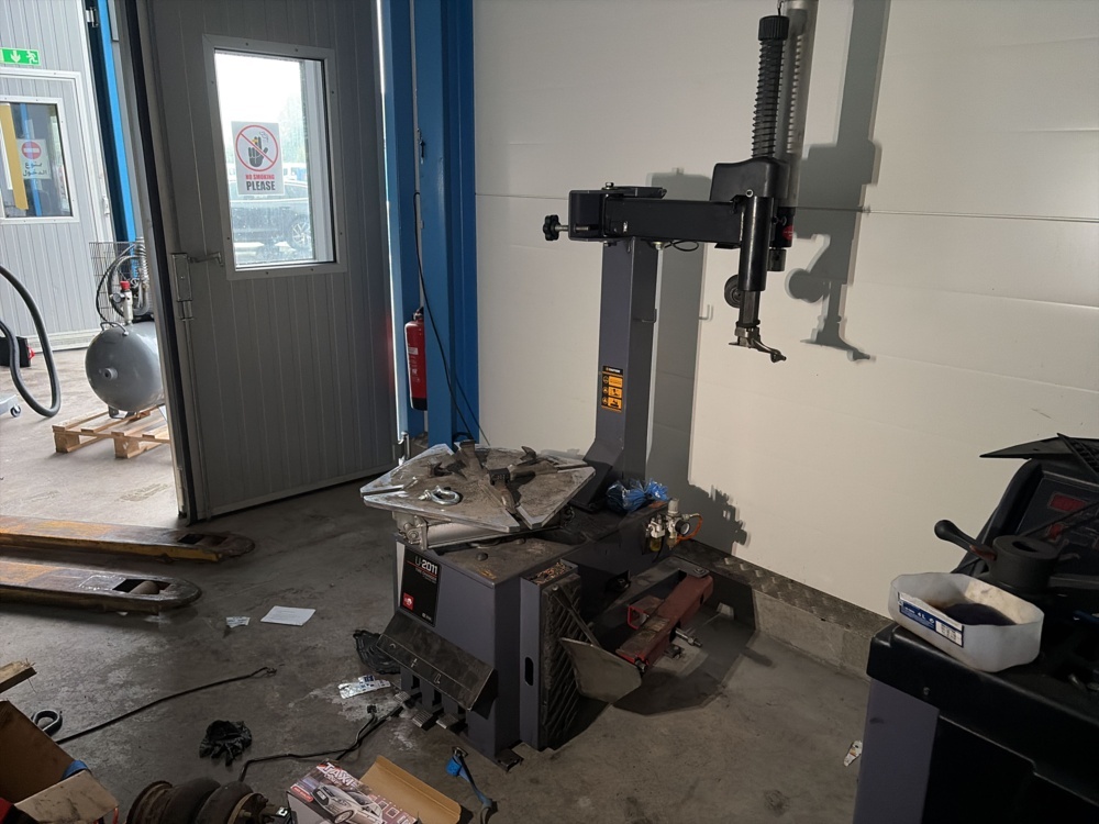 1576463-2 Tilting machine / Tire machine - Pela Tools U-2011 -2023