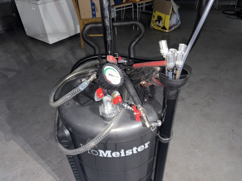 1576466-2 Waste oil container - ProMeister