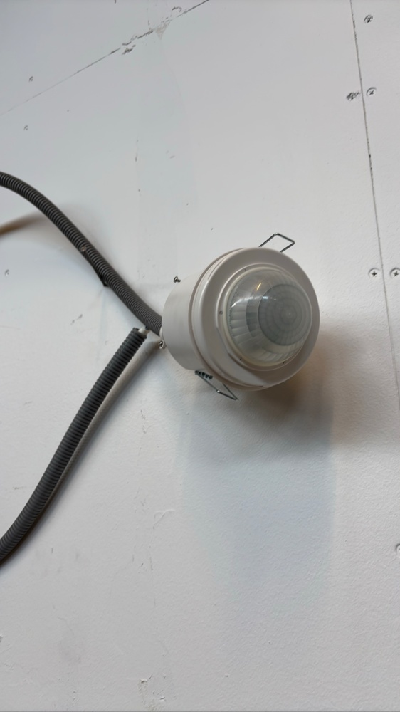 1596568-3 Presence sensor 11 pcs