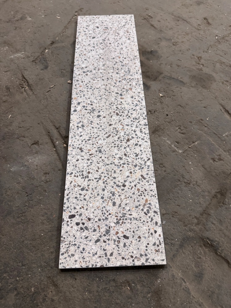 1596569-2 Clinker – 5.5 m² – L:600 mm W:150 mm T:9 mm