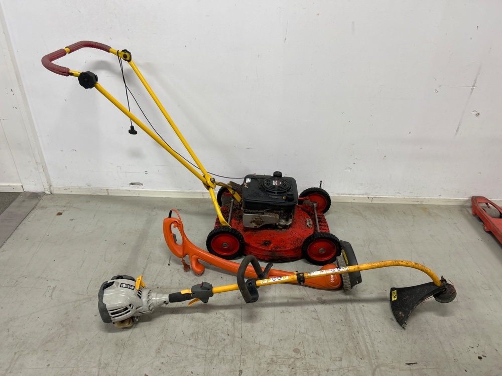 1558639-1 Lawnmower and two brushcutters