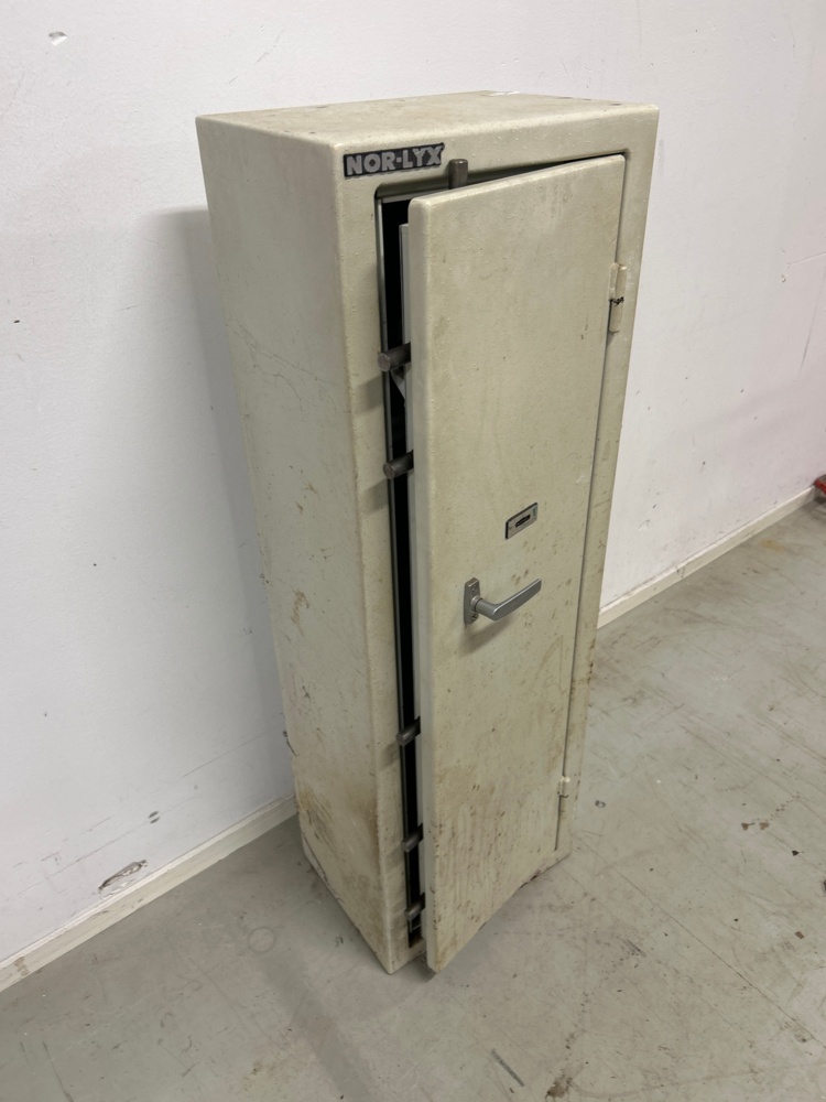 1558641-2 Gun cabinet Norlyx 6SS