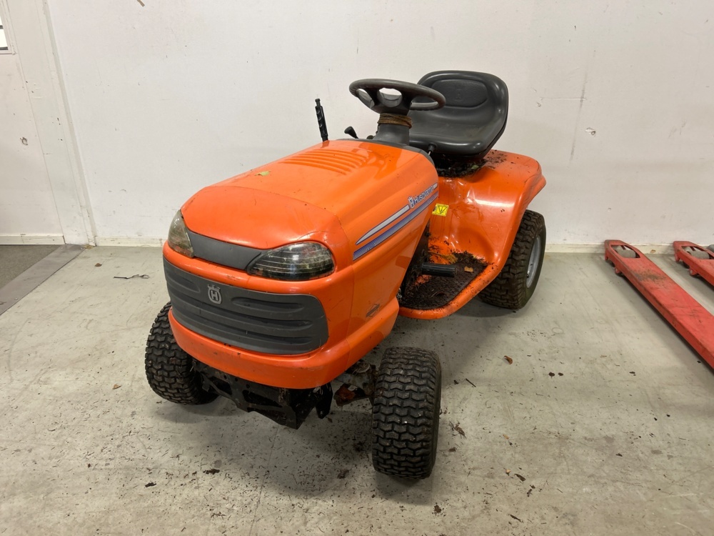 1558644-1 Husqvarna riding lawn mower with cart (repair item)