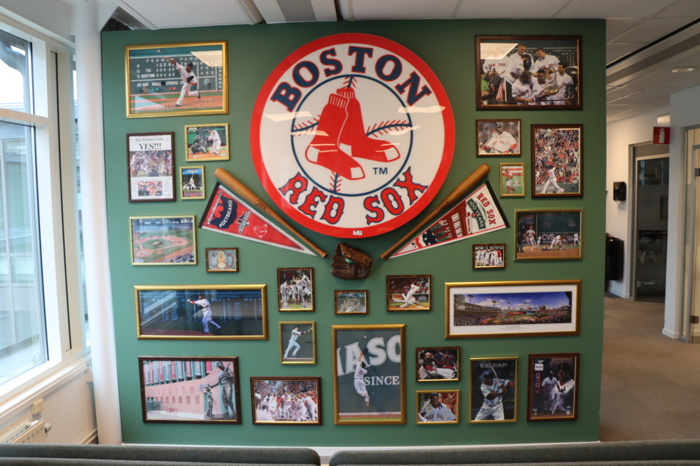1296159-1 "FAME WALL" med Baseball-tema