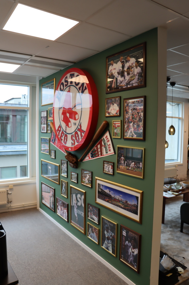 1296159-2 "FAME WALL" med Baseball-tema