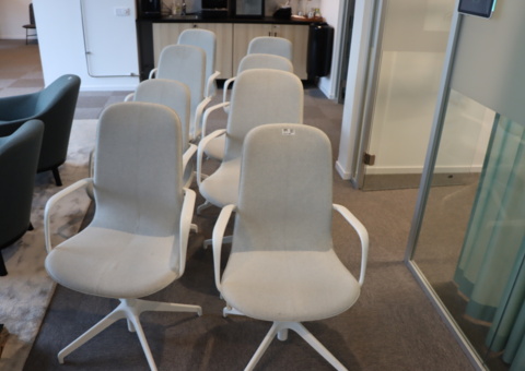 8 st konferensstolar