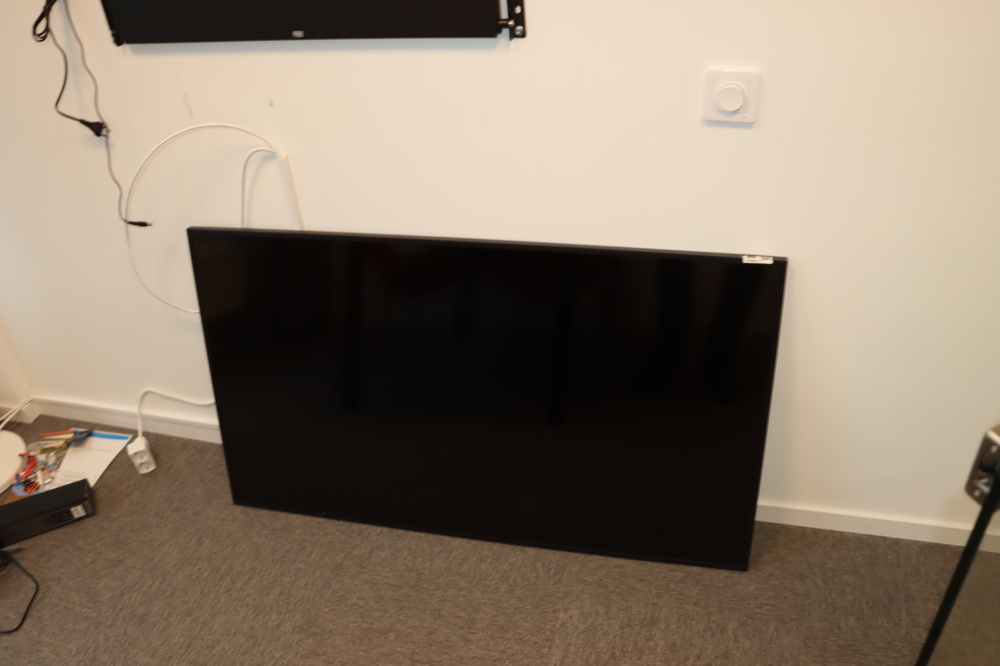 1296217-1 TV Samsung 55 tum QB55C