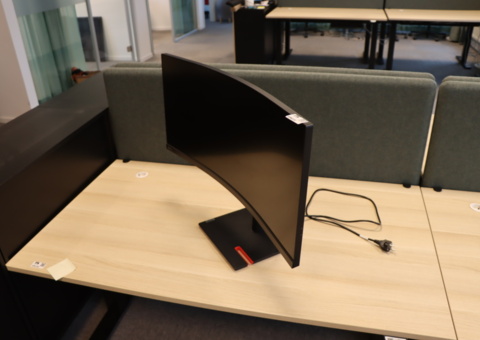 Skärm curved 34 tum Lenovo ThinkVision 64AEGAR1WW