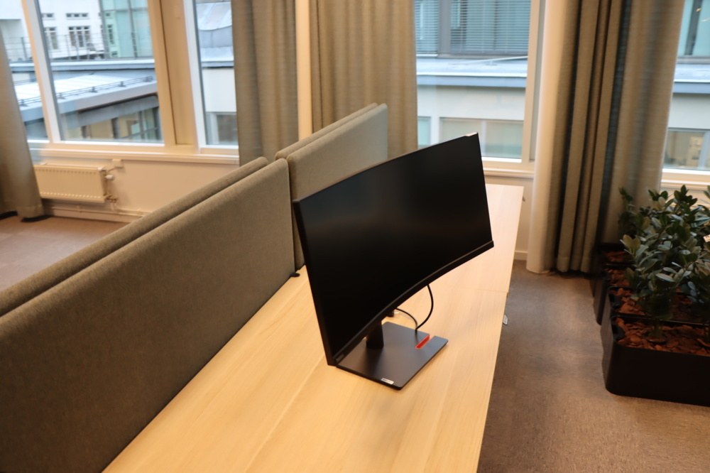 1296223-2 Skärm curved 34 tum Lenovo ThinkVision 64AEGAR1WW