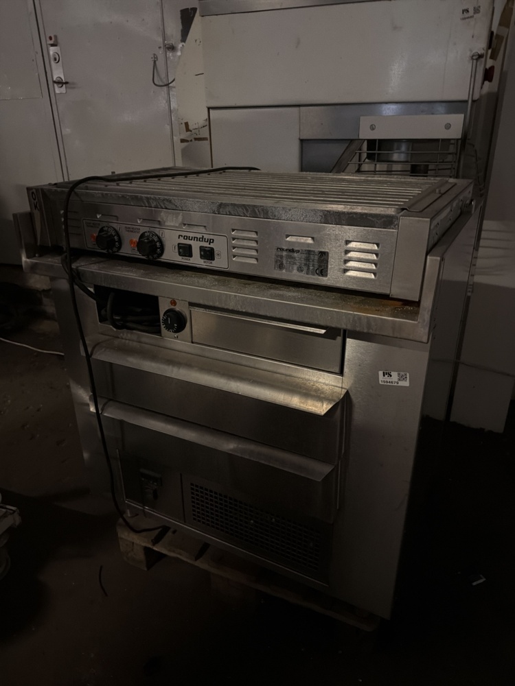 1594679-2 Refrigerated counter and sausage grill - Roundup