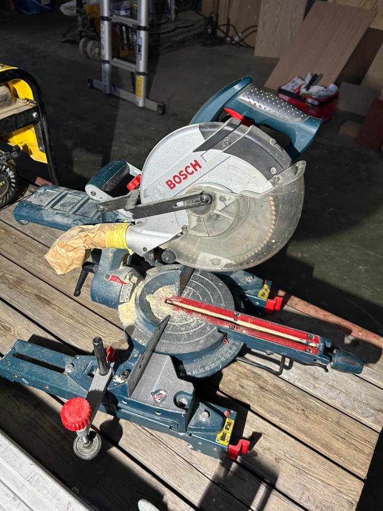 1574851-2 Miter saw with stand - Bosch GCM 8 SJ -2011