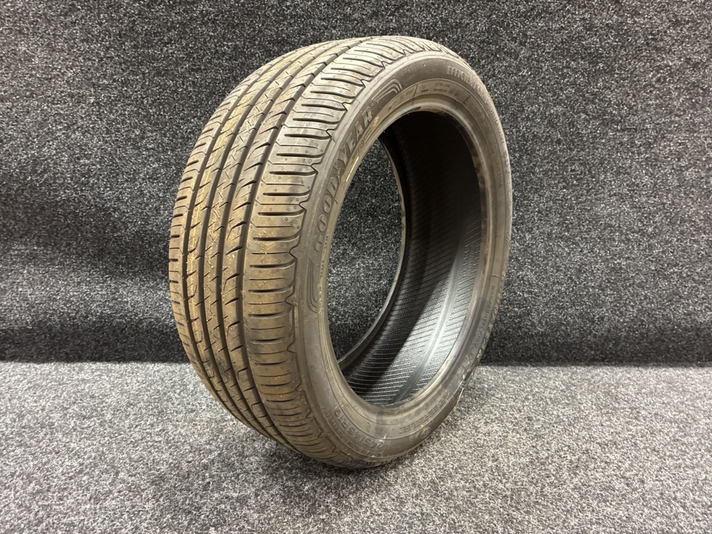 1597145-1 1 pc Summer tire Goodyear Efficient Grip Performance SUV 245/45R19 102V