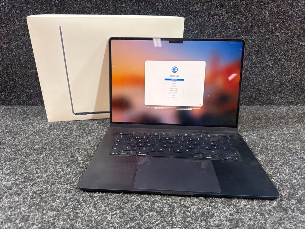 1566199-1 Bärbar dator med tillbehör - Apple MacBook Air 15" M4 -2025