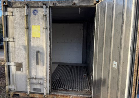 Avyttring containers