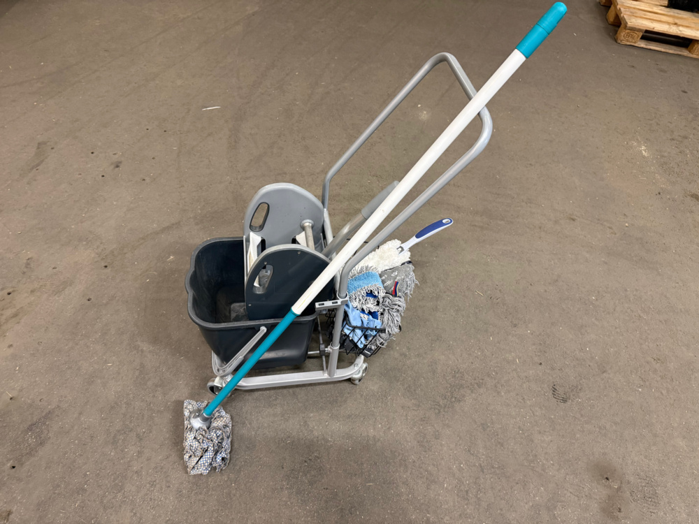1592857-1 Städvagn