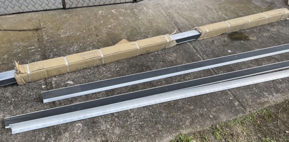 1593472-2 Stair edging