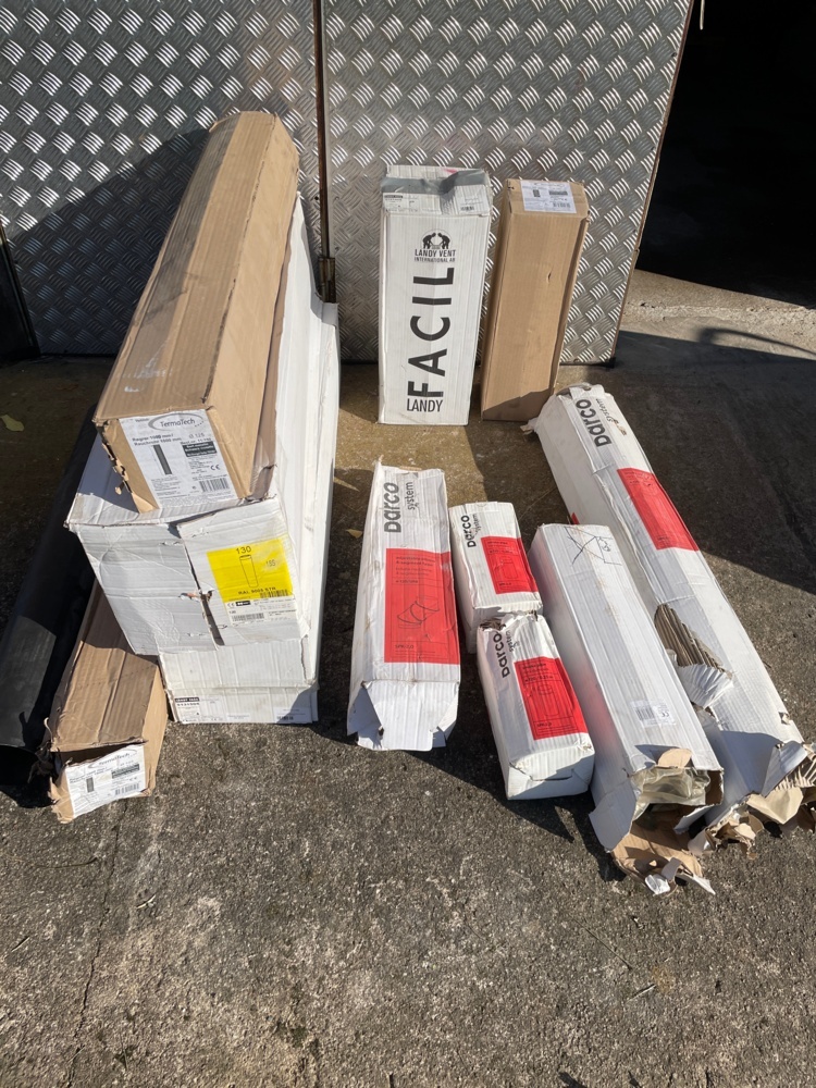 1593491-1 Smoke pipes of various sizes