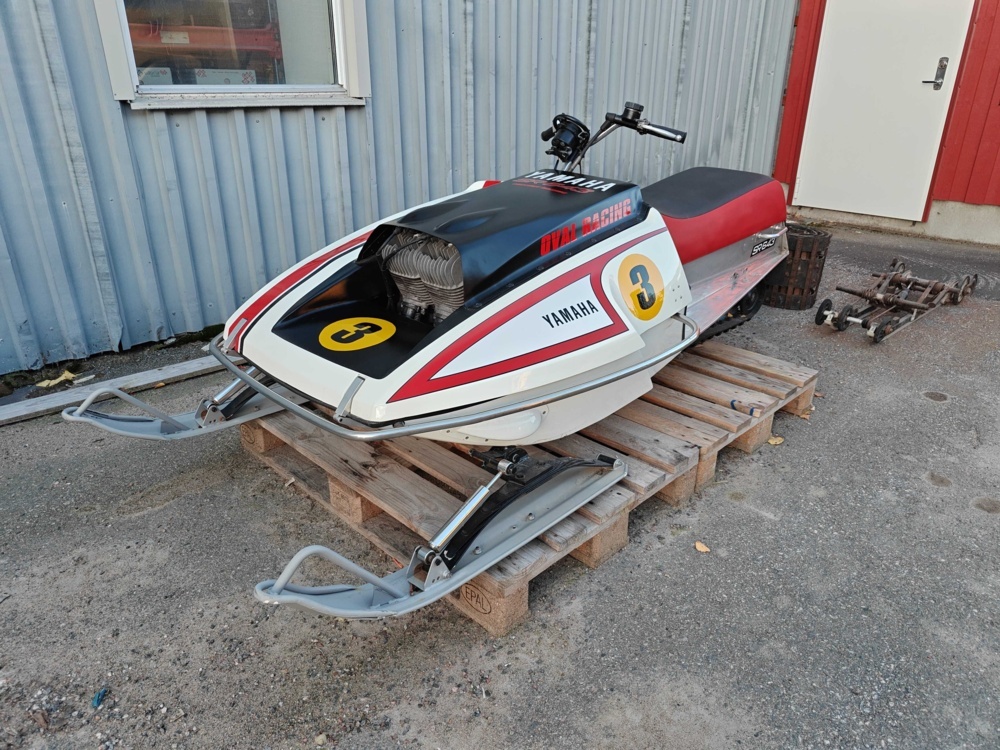 1484599-1 Scooter Yamaha SR643