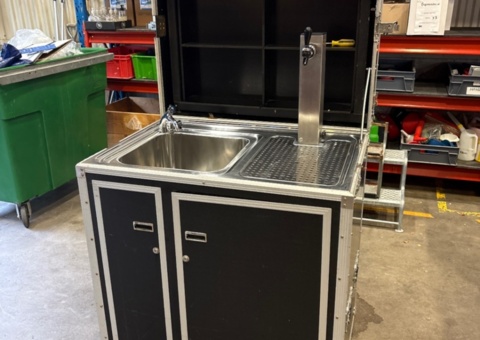 Mobile bar counter with tap and sink - Case