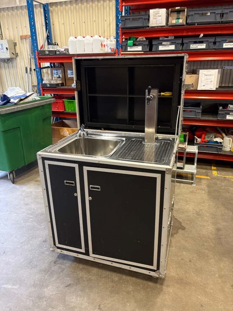 1536123-1 Mobile bar counter with tap and sink - Case