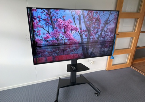 TV 65" with stand and dresser - LG 65UP75006LF (Repair item)