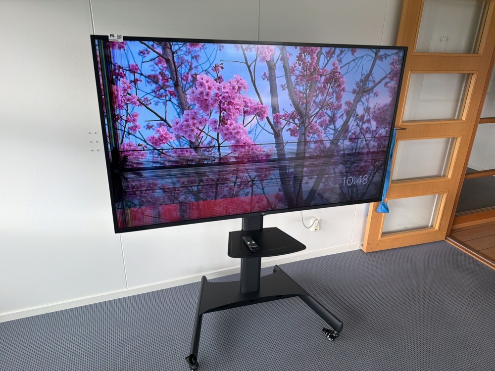 1552396-1 TV 65" with stand and dresser - LG 65UP75006LF (Repair item)
