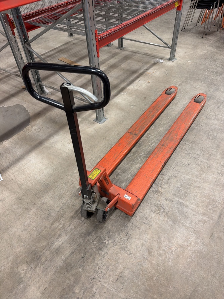 1552401-1 Pallet truck with long forks