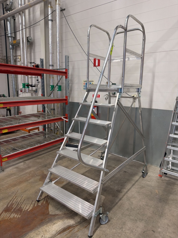 1552408-1 Platform ladder on wheels - Günzburger Steigtechnik 50107