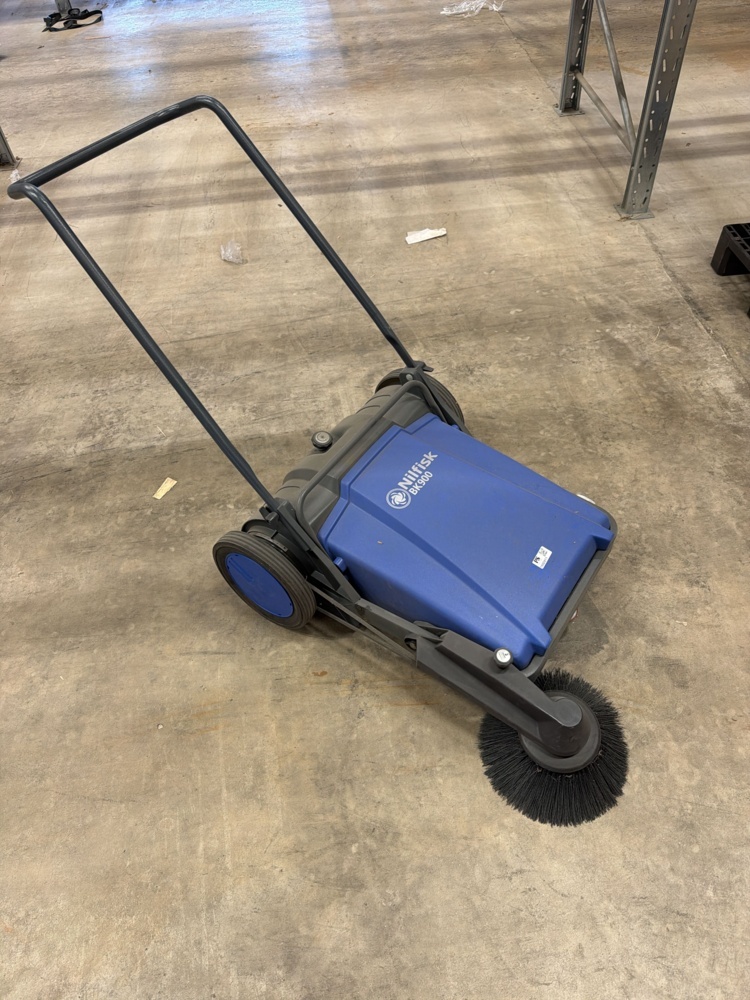 1552411-2 Sweeper - Nilfisk BK900