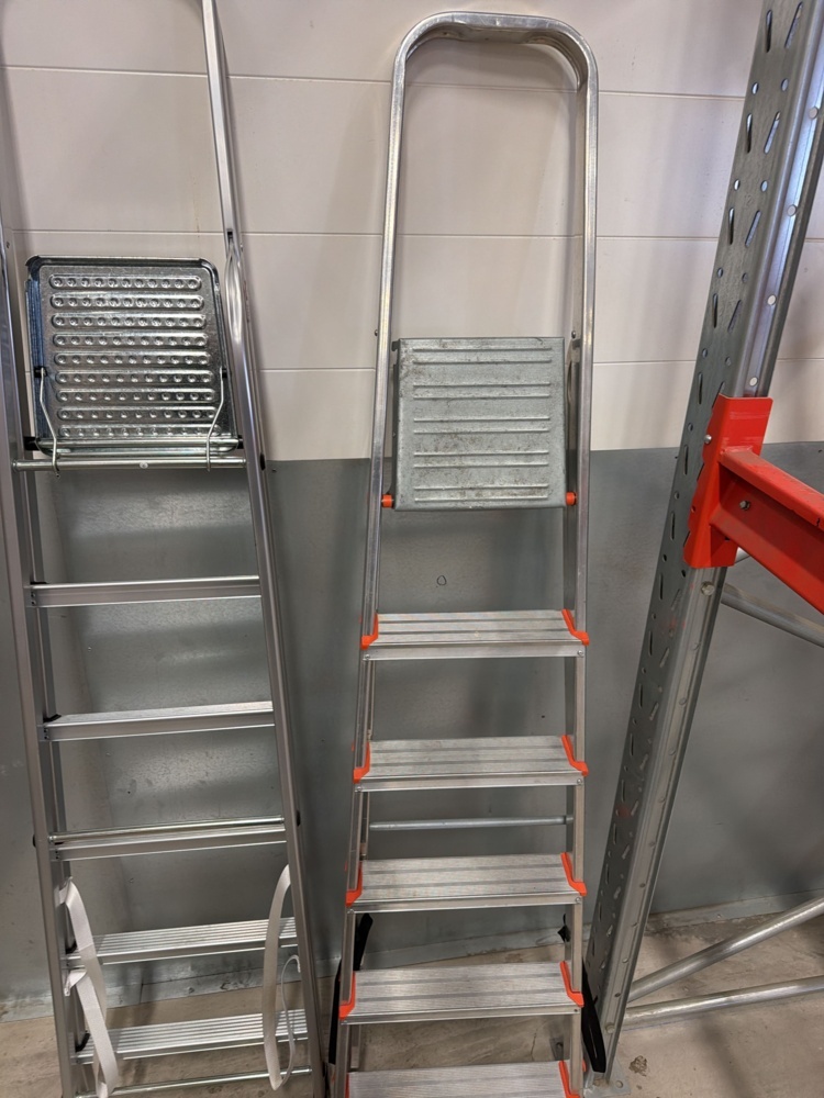 1552412-2 Stepladders 2 pcs