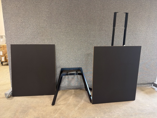 1566460-1 Konferensbord (demonterat)