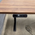 1566462-4 Elektriskt hörnskrivbord med kontorsstol