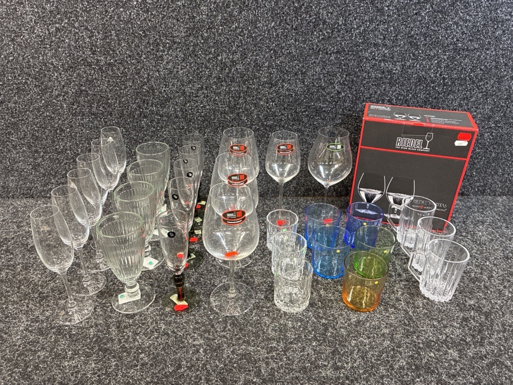 1505317-1 Sortiment med glas Riedel m.m.