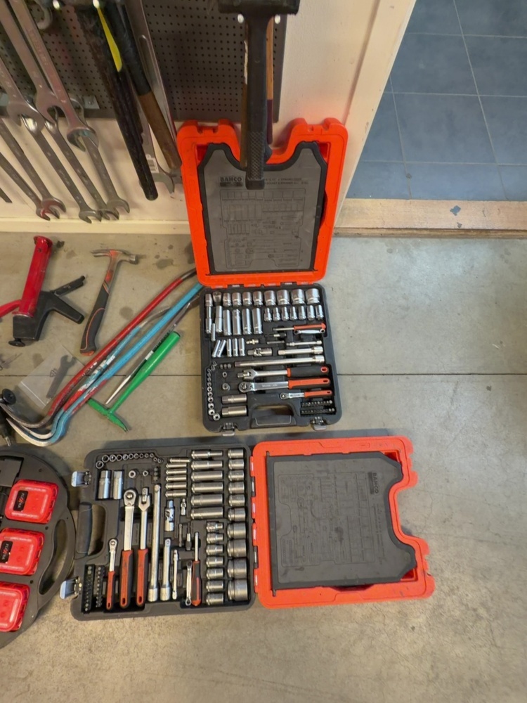 1574868-2 Lot of hand tools and tool kits