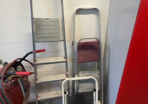 Stepladders – 4 pcs
