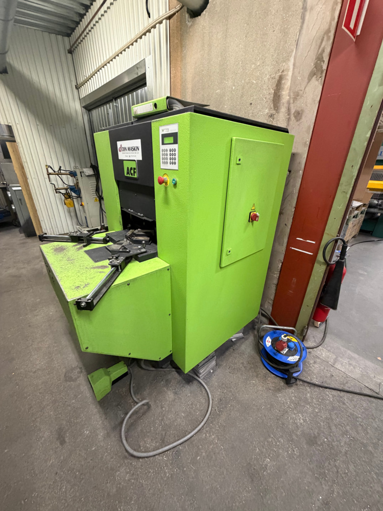 1591971-2 Corner forming machine with accessories - ACF Cornerformer Multiflex MF-25-82 -2002
