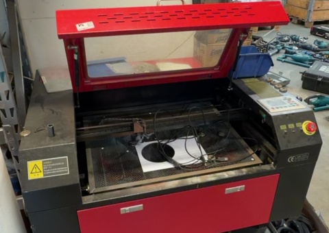 Laser cutter / laser engraving machine