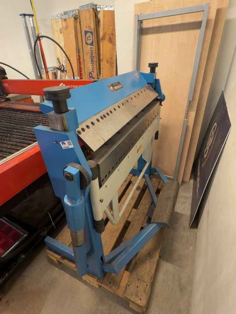 1574883-1 Sheet metal bending machine - Pela PB1020/2A