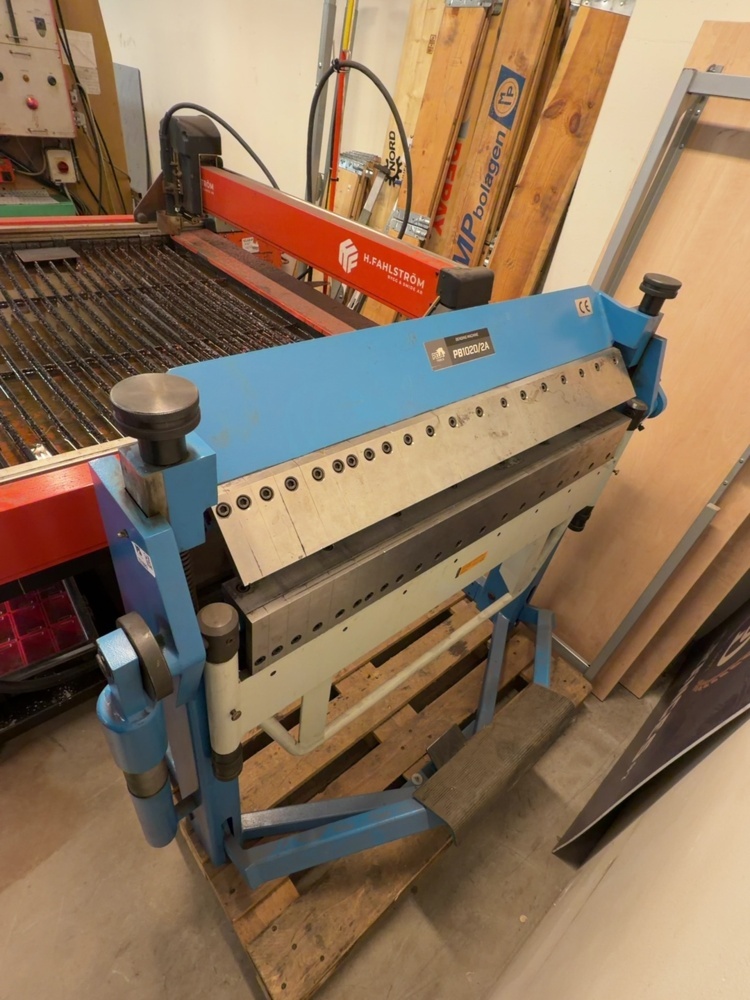 1574883-2 Sheet metal bending machine - Pela PB1020/2A