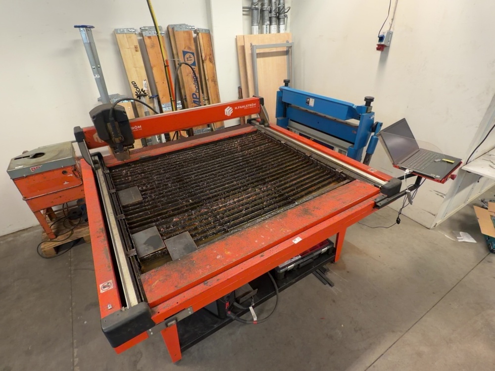 1574885-2 Plasma cutting table – Swift-Cut Swifty 1250