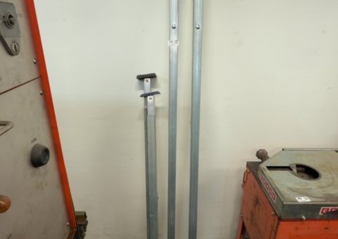Supports 4 pcs