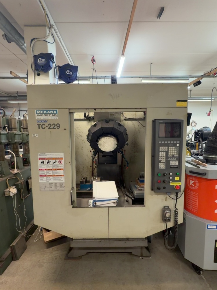 1574888-1 CNC milling machine - Brother TC-229